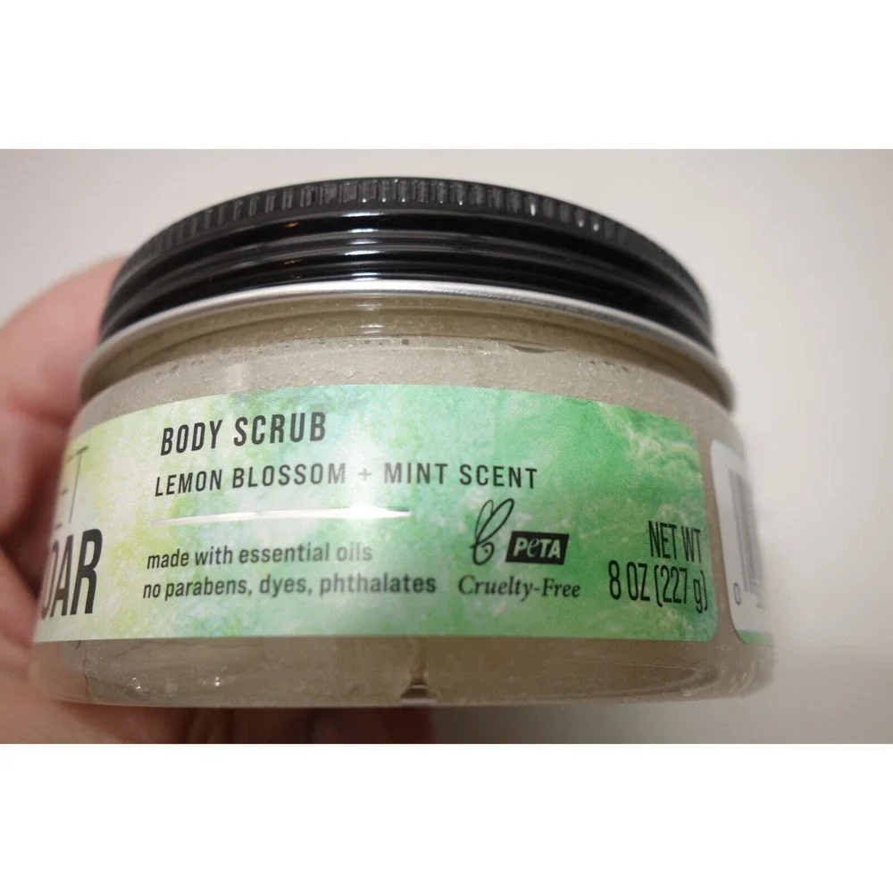 3 Pack Quiet & Roar Lemon Blossom Mint Scent Body Scrub & Essential Oils 8 oz
